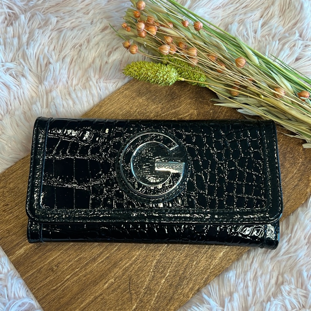 Guess wallet